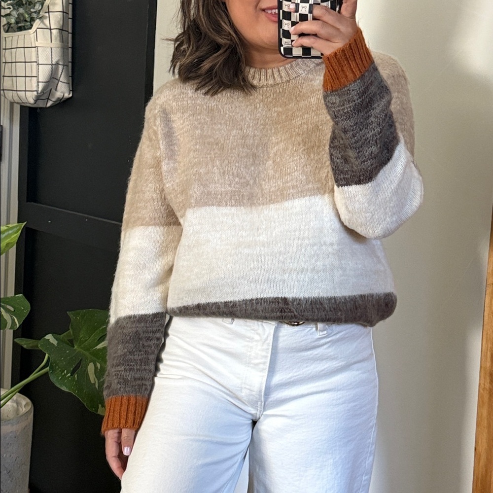 UNIVERSAL THREADS Fall‎ Colorblock Brushed Sweater. XS run big